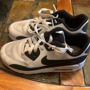 Nike Air Max 90 Ultra size 2Y